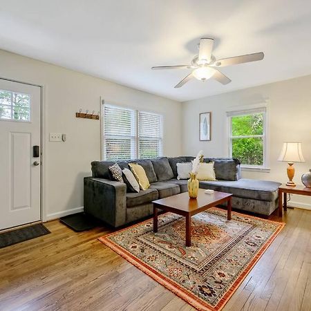 Cozy 3 Bedroom Cottage With Huge Fenced-In Yard 罗利 外观 照片