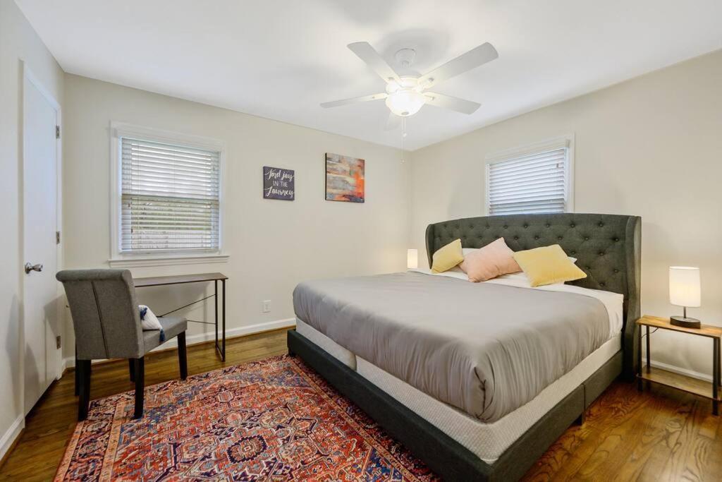 Cozy 3 Bedroom Cottage With Huge Fenced-In Yard 罗利 外观 照片