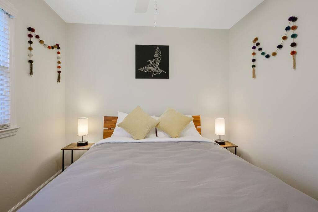 Cozy 3 Bedroom Cottage With Huge Fenced-In Yard 罗利 外观 照片